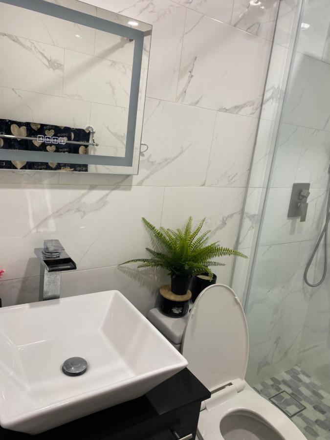 Апартаменты Beautiful House 7 Min From Miami Airport W Free Parking Экстерьер фото
