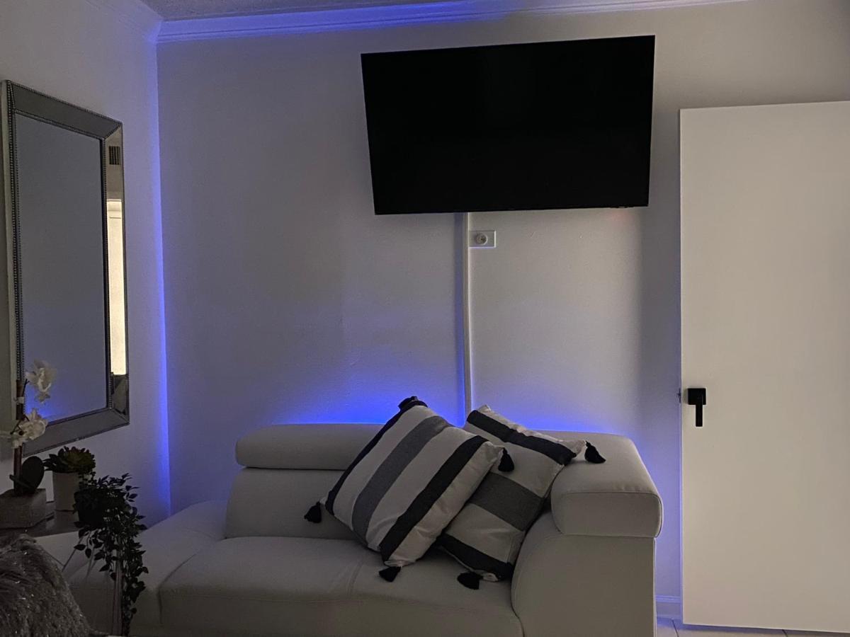 Апартаменты Beautiful House 7 Min From Miami Airport W Free Parking Экстерьер фото