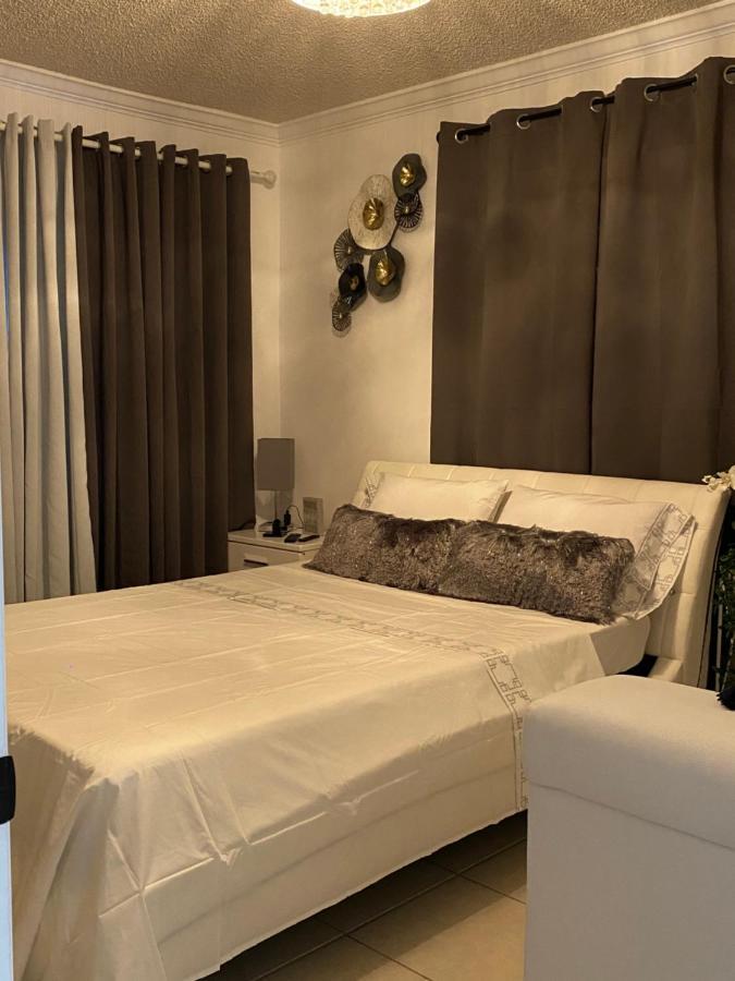 Апартаменты Beautiful House 7 Min From Miami Airport W Free Parking Экстерьер фото
